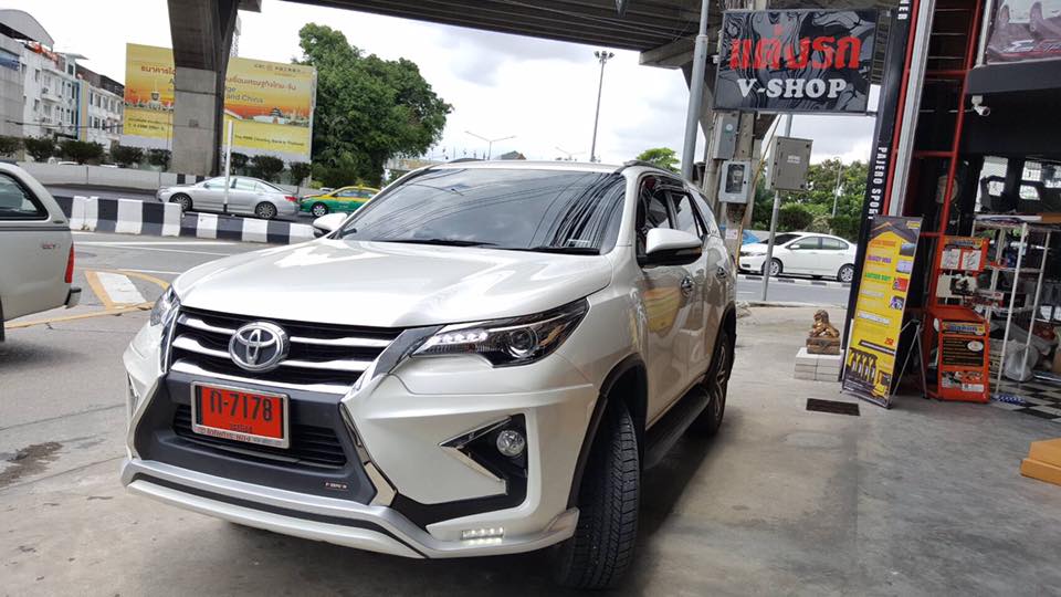 ชุดแต่ง New Fortuner FL-X ชุด 9ชิ้น