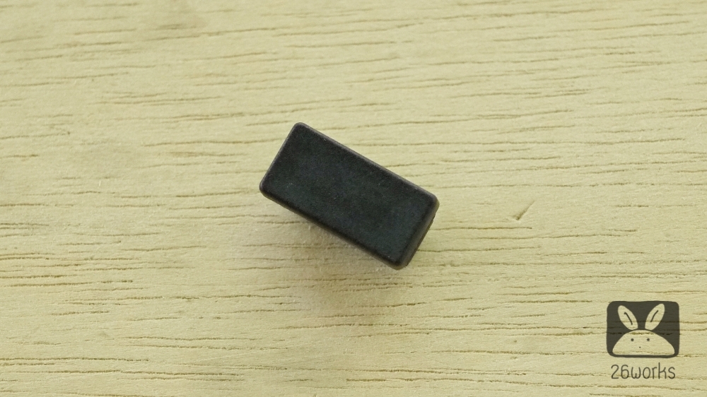 พลาสติกปิดเหล็กกล่อง 10x20 mm สวมใน