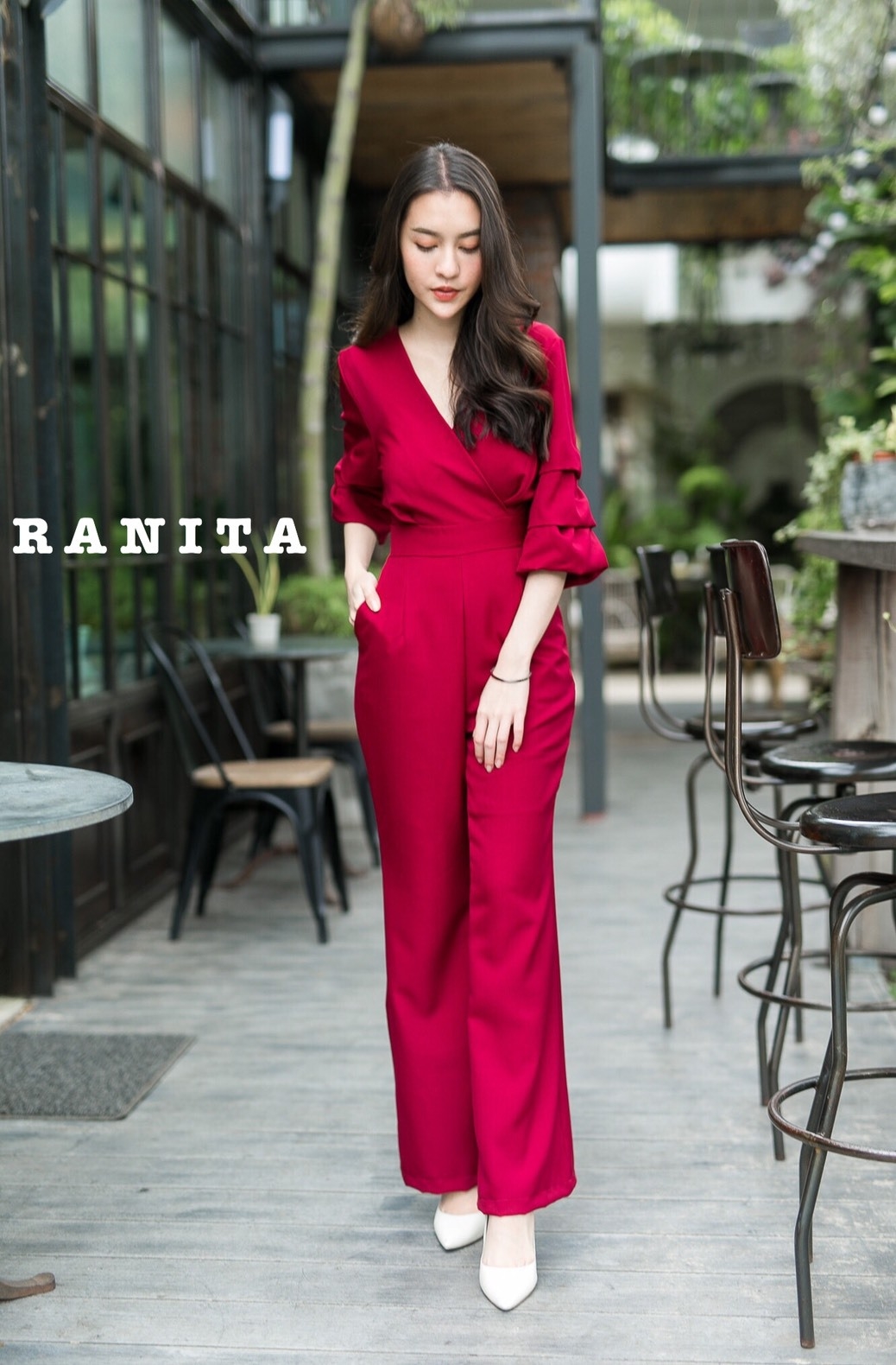 เสื้อผ้าแฟชั่น พร้อมส่ง จั๊มสูท แขนเย็บย่นเป็นชั้นๆ