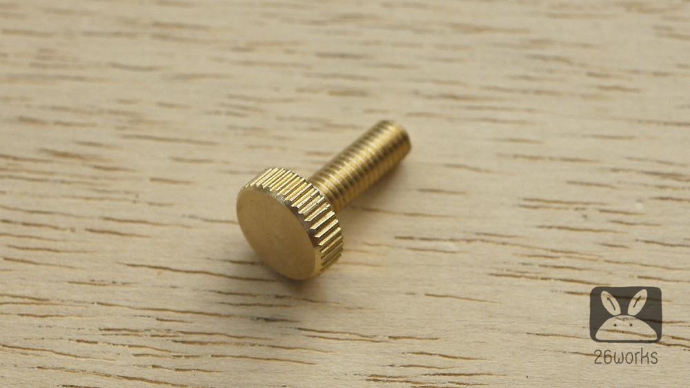 ลูกบิดทองเหลือง ทรงแบน M5 x 15.5 mm