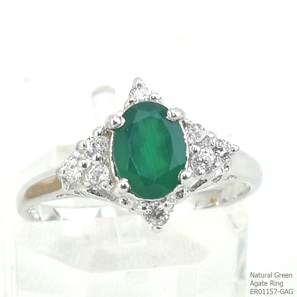SKJewelryfactory แหวนพลอยกรีนอะเกทแท้ สีเขียวมรกตล้อมเพชร ER01157-GAG