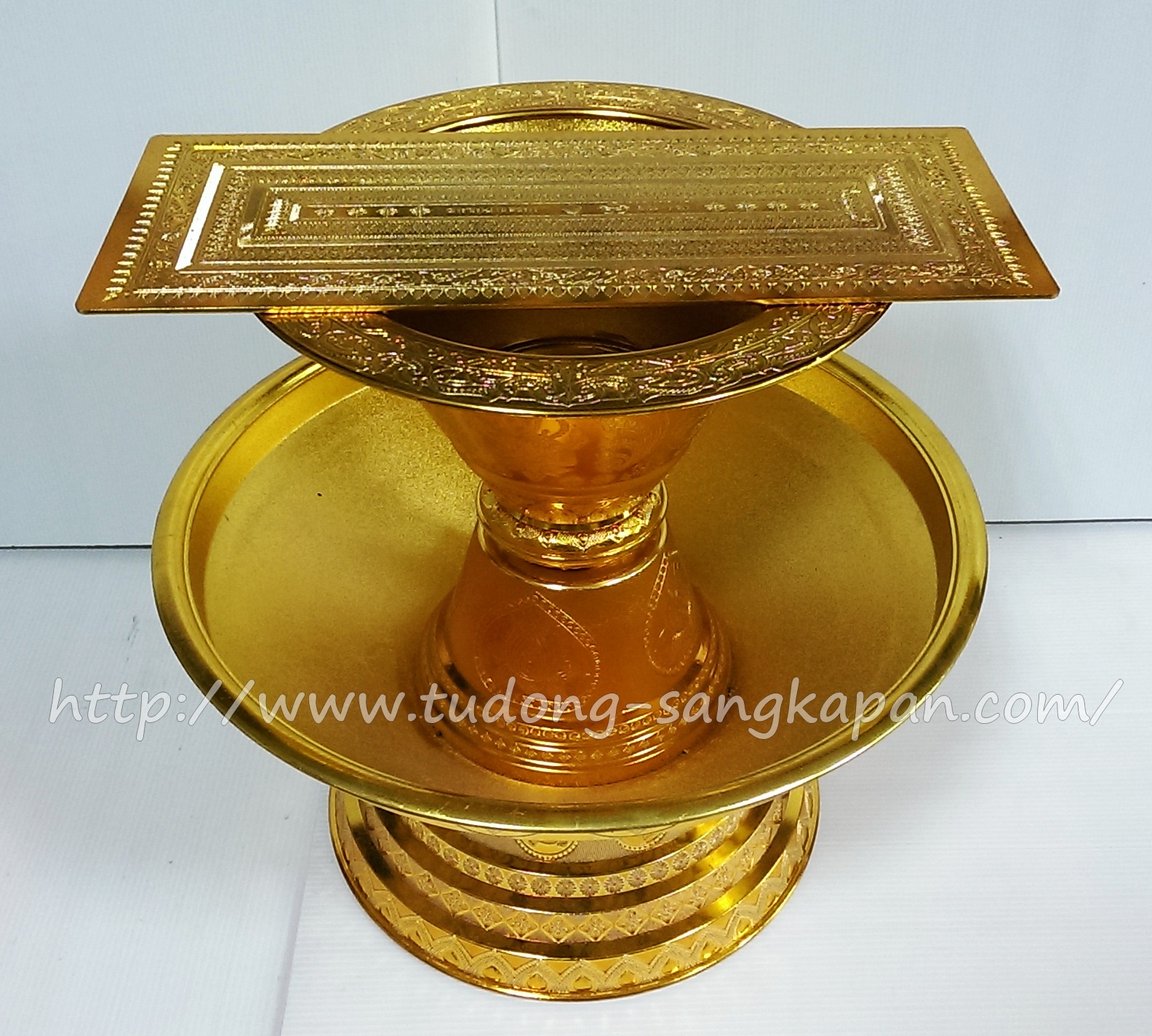 พานแว่นฟ้า