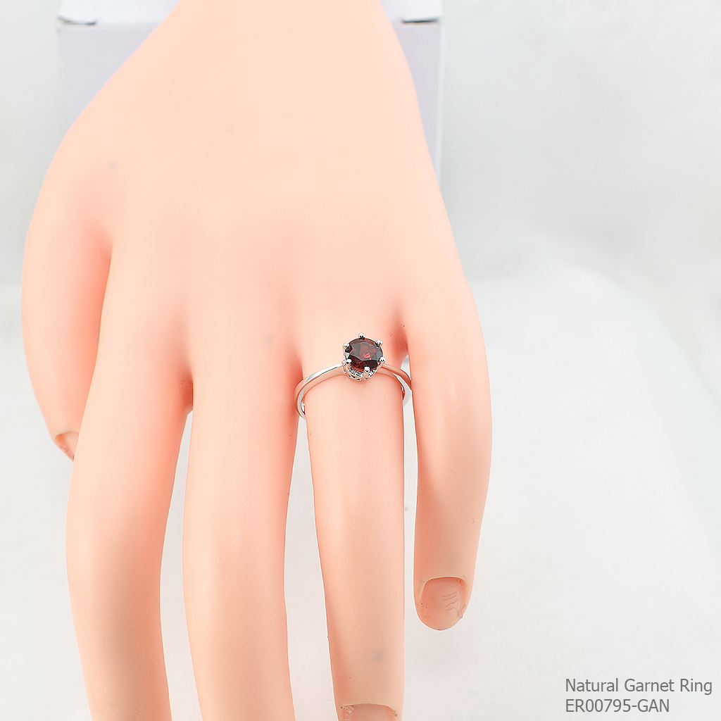 SKJewelryFactory แหวนชู แหวนพลอยโกเมนแท้ กระเปาะชูพลอยเป็นรูปหัวใจน่ารักมาก ER00795-GAN