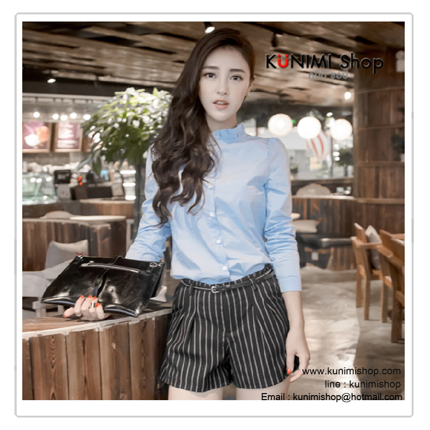 เสื้อเชิ้ต คอเต๋าระบาย แขนยาว กระดุมผ่าหน้า ใส่ได้หลายโอกาสคะ Size : M ( รอบอกไม่เกิน 35 นิ้วคะ) เนื้อผ้า : ผ้าฝ้ายคุณภาพสูง มี 4 สี : สีขาว , สีดำ , สีฟ้า , สีชมพู