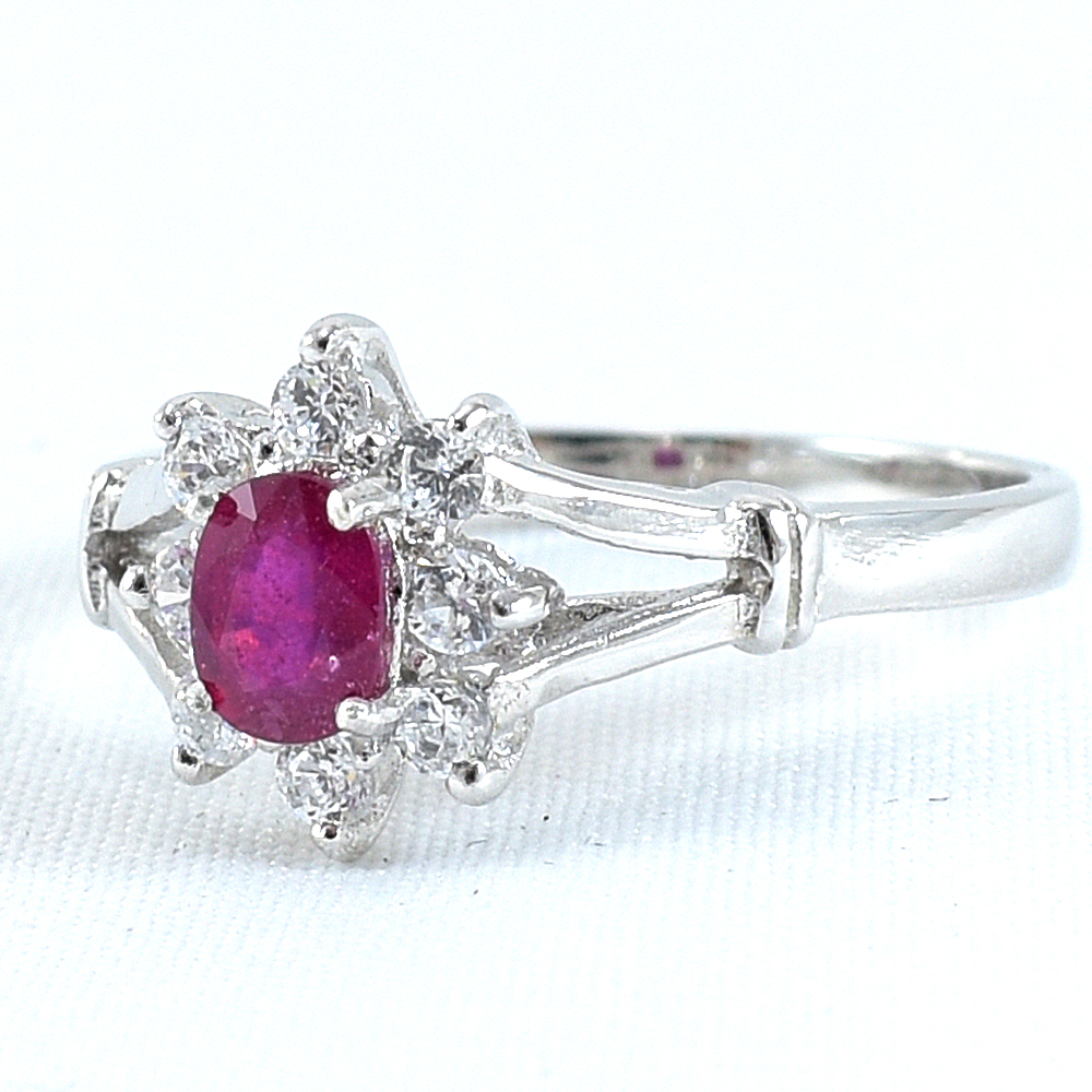 SKJewelryfactory แหวนทับทิมแท้ ล้อมเพชร ER01228-RBY
