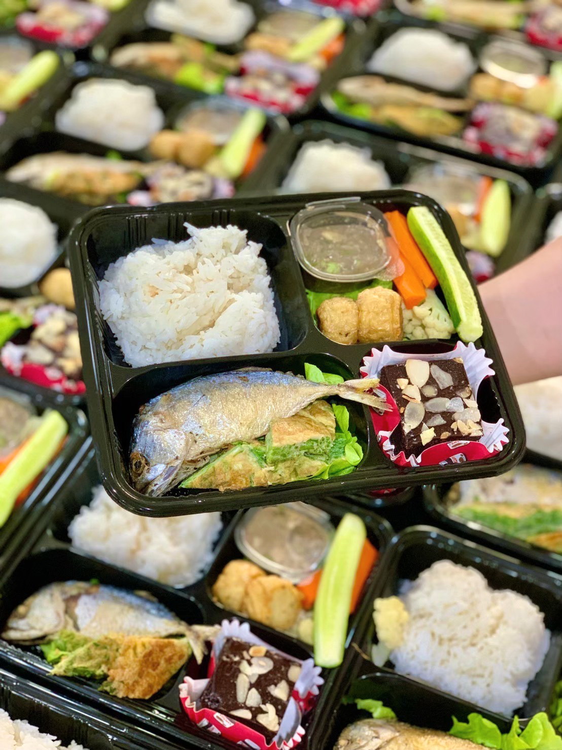 ข้าวกล่อง รับจัดทำอาหารบรรจุกล่อง MEAL BOX : FOOD BOX