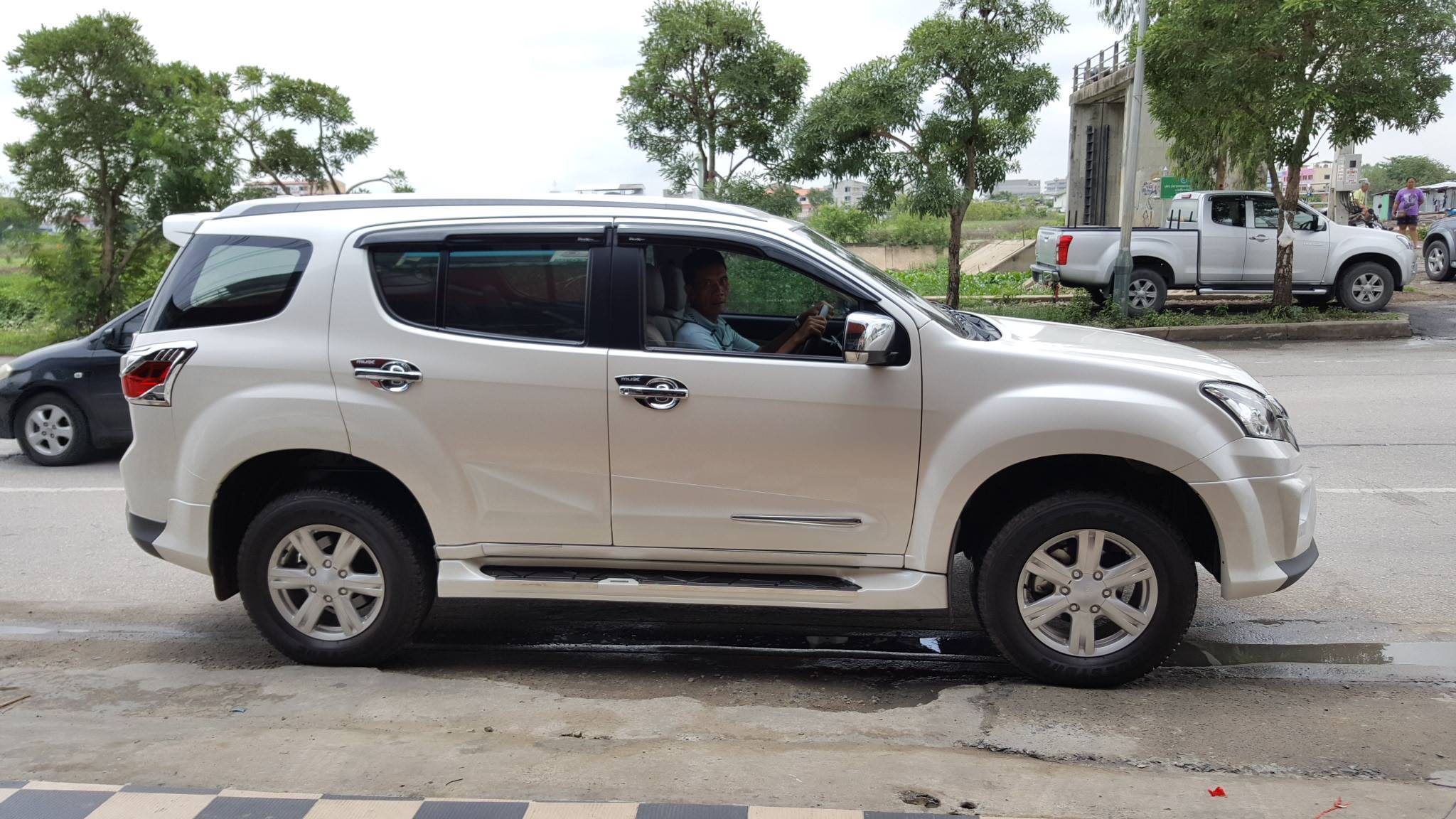 ชุดแต่ง Mu-x