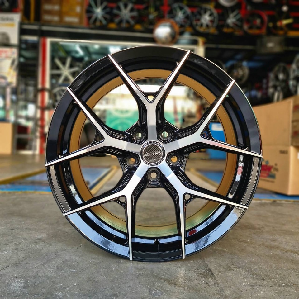 ล้อ SSW S385 ขอบ 18x8.5 5x114.3 ET38สีดำหน้่าเงินเงา *ราคาต่อวง