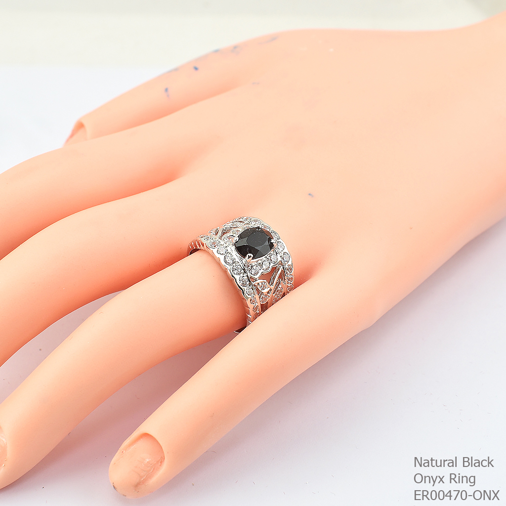 SKJewelryFactory แหวนนิลแท้ ทรงนี้เหมาะมากที่ใส่นิ้วกลาง ตัวเรือนแข็งแรง ทำจากวัสดุเงินแท้ ER00470-ONX