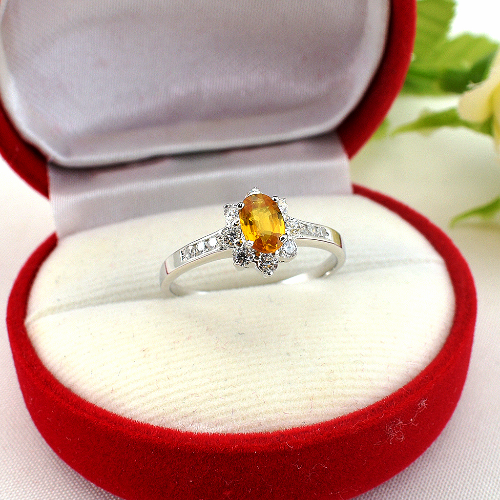 SKJewelryfactory แหวนเงินแท้ ฝังพลอยบุษราคัมแท้ สไตล์น่ารัก เรียบหรู ER00663-YSA