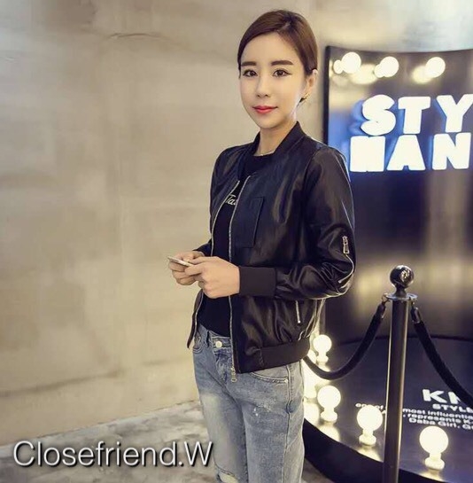 เสื้อเกาหลี พร้อมส่ง เเจกเกคหนังเท่ย์ๆ