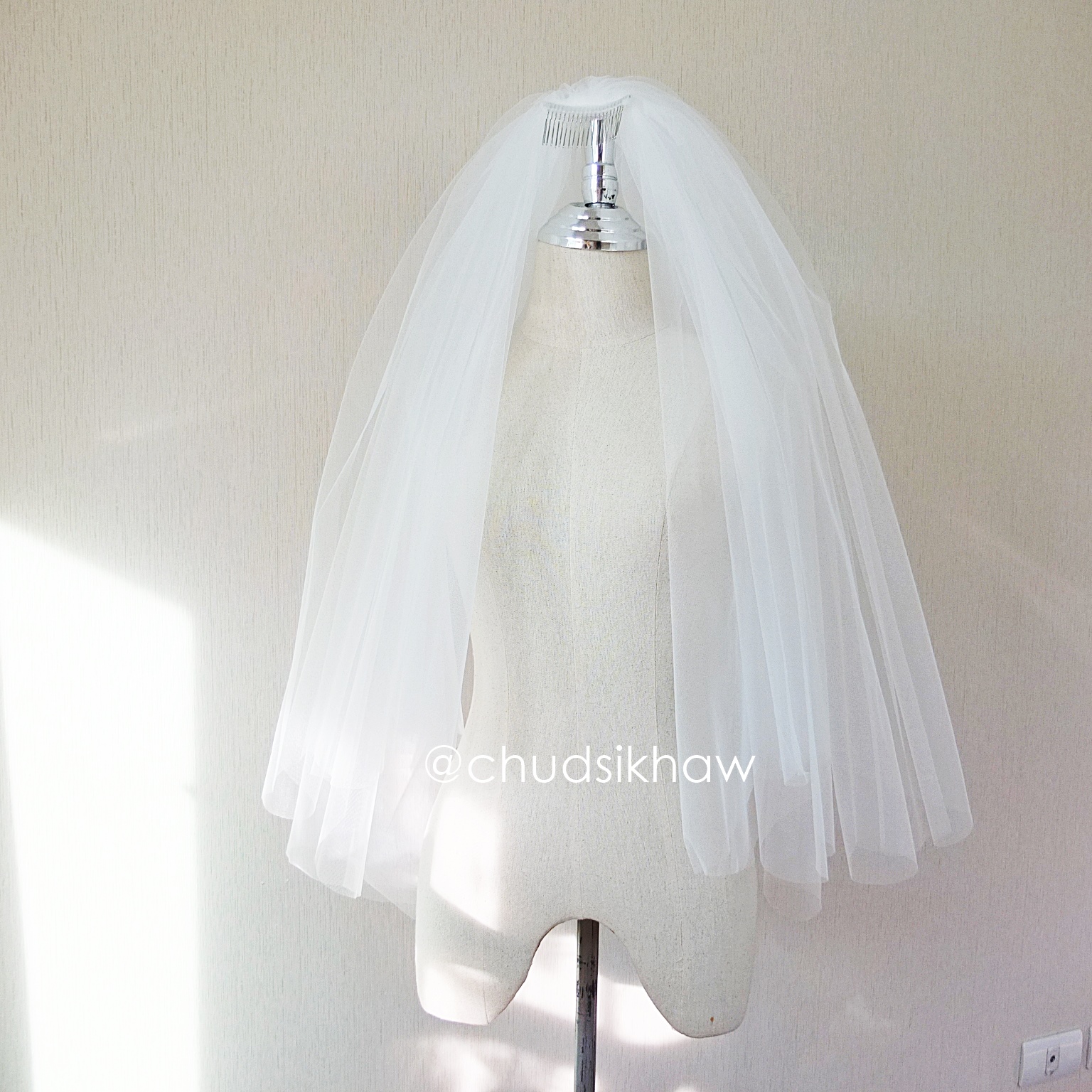 veil ผ้าคลุมเจ้าสาว แบบฟูสุดๆ เนื้อผ้าสวย มีหวีสับในตัว ยาว 90 cm.