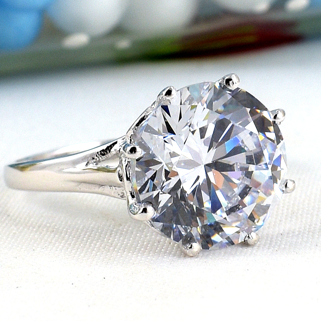 SKJewelryFactory แหวนเพชร ที่สุดของเพชร ขนาด7กะรัต ไฟร้อย น้ำร้อย ER02381-WCZ