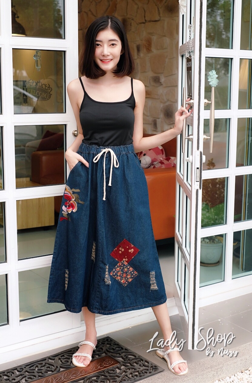 พร้อมส่ง กระโปรง ปักต่อผ้าวินเทจ