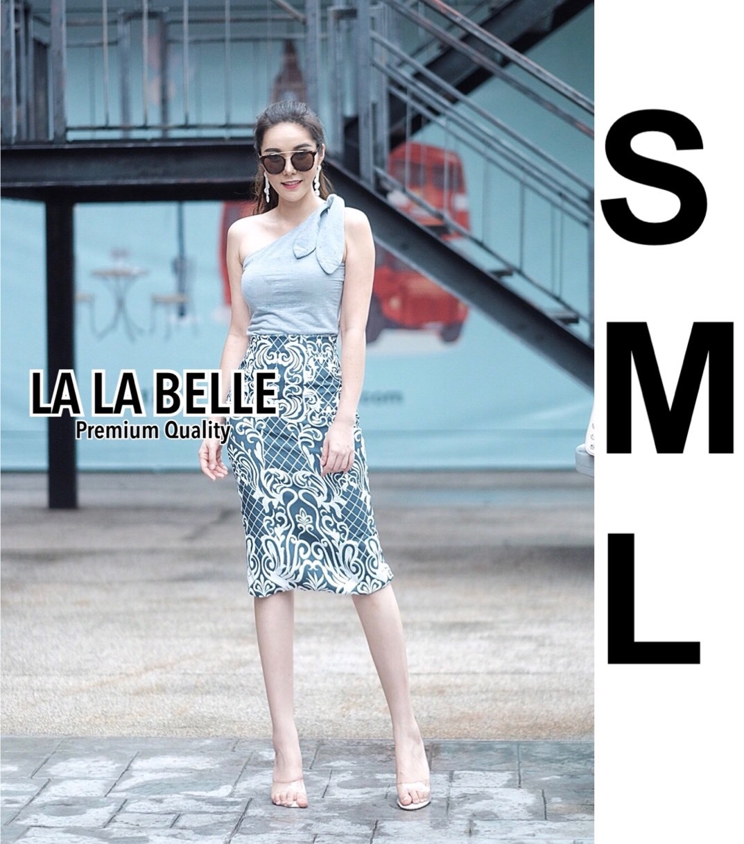 เสื้อผ้าเกาหลี พร้อมส่ง เสื้อผ้ายืดไหล่เฉียงผูกโบว์