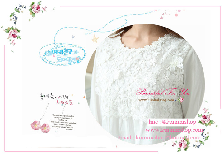 ชุดนอนกระโปรงยาว มี 2 สี : สีขาว และ สีชมพู ช่วงแขนเป็นแขนจั้มยางยืด ช่วงอก ตบแต่งด้วยผ้าลูกไม้ น่ารักมากๆคะ ( ไม่มีฟองน้ำซับน้ำ)