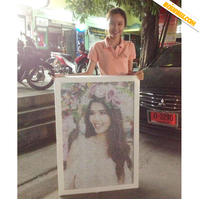 ภาพรีวิวจากลูกค้า ภาพโมเสก 24x36 นิ้ว กรอบกระจกขอบไม้สีขาว