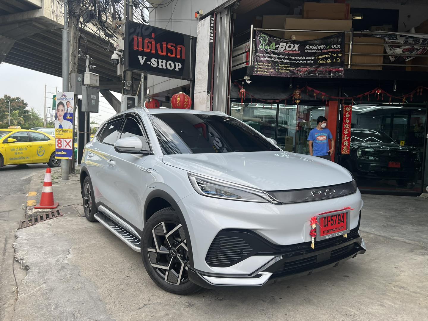 สเิร์ตหน้า BYD ตัดดำเงา สุดเรียบหรู