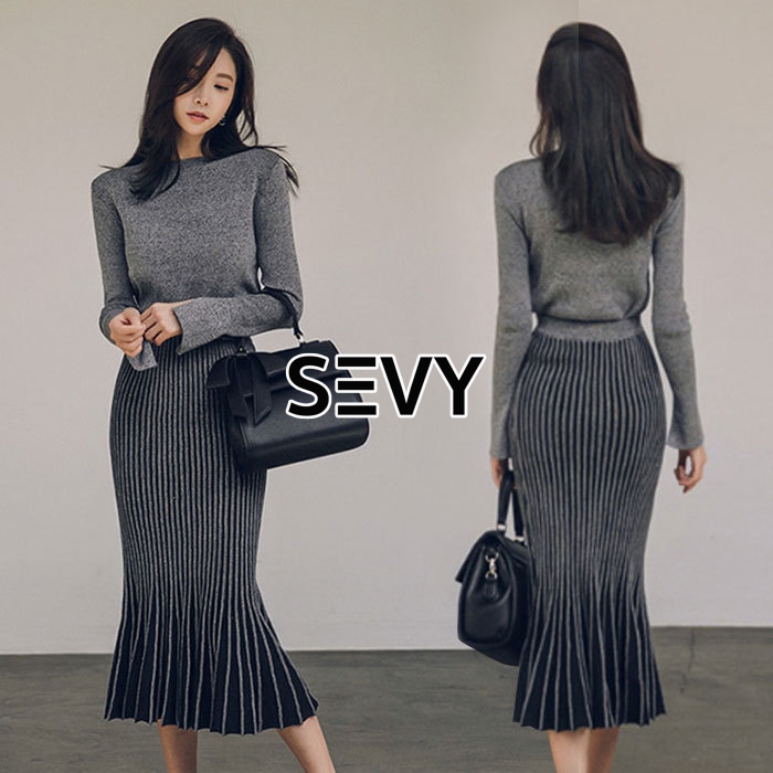 เสื้อผ้าเกาหลี พร้อมส่ง Set เสื้อและกระโปรง