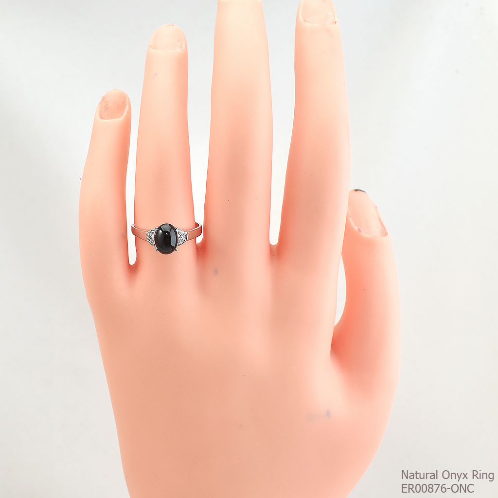 SKJewelryFactory แหวนนิลแท้ เจียรนัยหลังเบี้ย ดีไซน์คลาสสิค เน้นโชว์ความโดดเด่นของพลอย ER00876-ONC