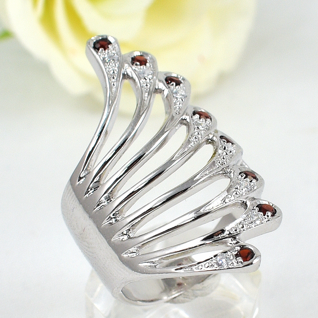SKJewelryFactory แหวนดีไซน์เป็นรูปปีกนก พลอยโกเมนแท้ ER01920-GAN
