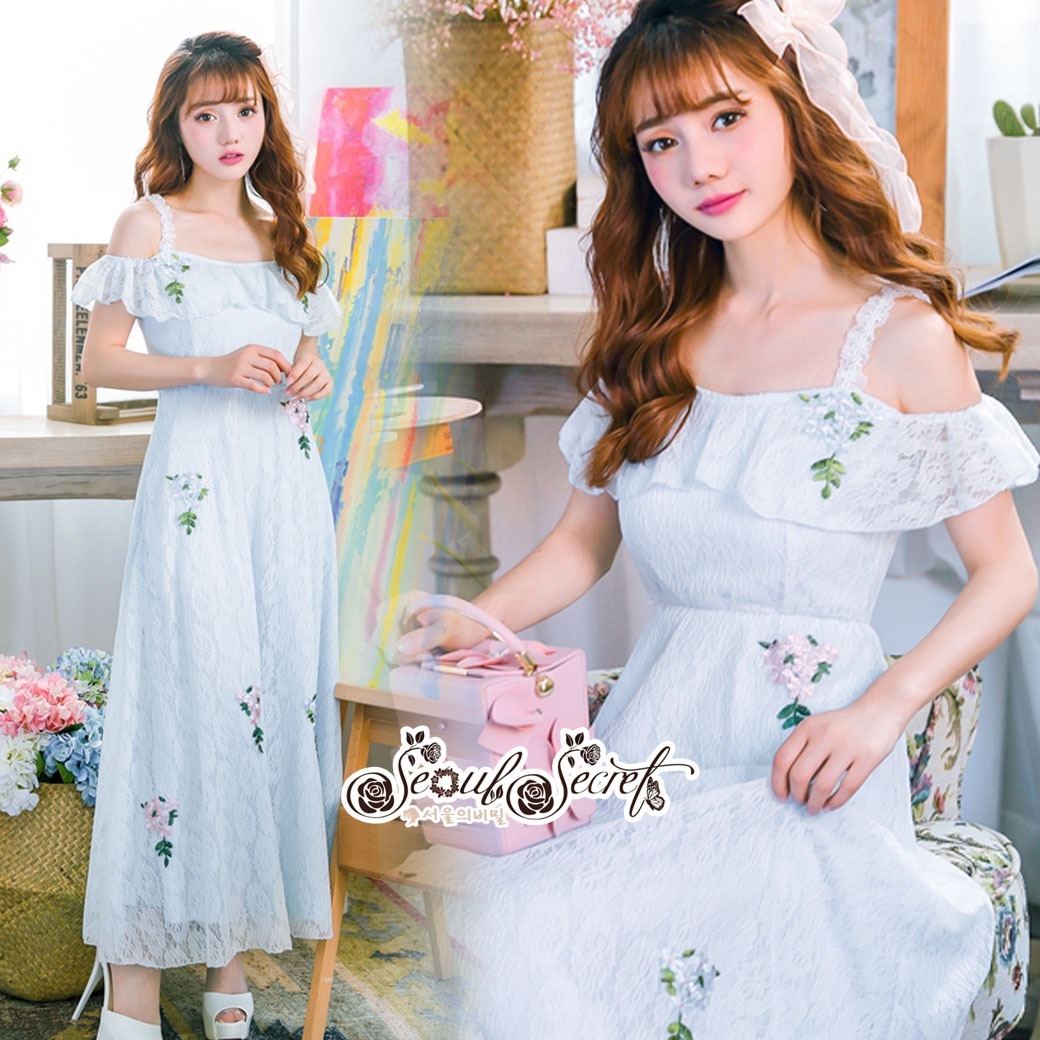 ชุดเดรสเกาหลี พร้อมส่ง เดรสยาว สีฟ้า ปักลายดอกไม้สีฟ้า-สีชมพู