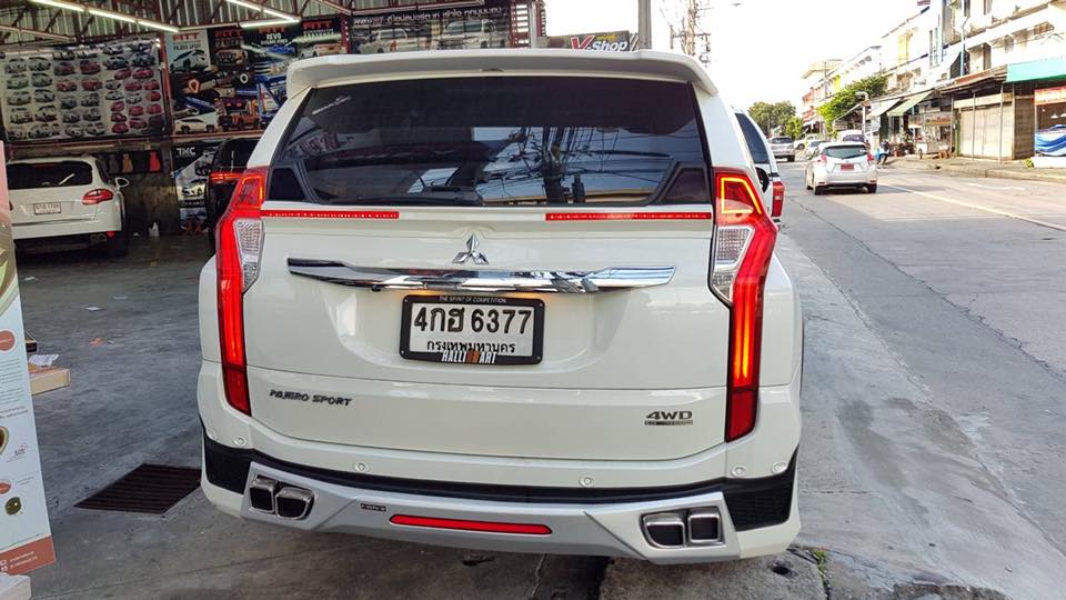ชุดแต่งNew Pajero Sport รุ่น f-icona 4ชิ้น