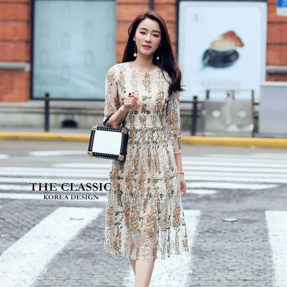 ชุดเดรสเกาหลี พร้อมส่ง เดรสยาว ปักลวดลายดอกไม้