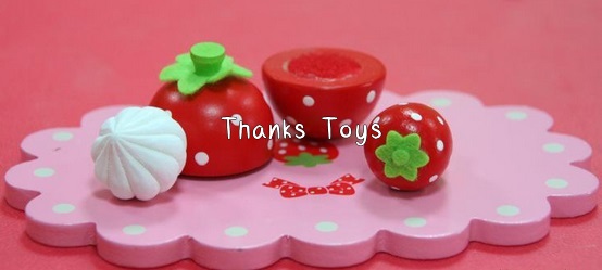 ชุดกล่องขนมสตอรเบอร์รี่เบเกอรี่และไอศกรีม ไม่มีหูหิ้ว Mother Garden