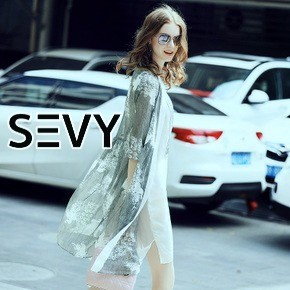 พร้อมส่ง เสื้อคลุมกับเดรสแขนกุดสีขาว