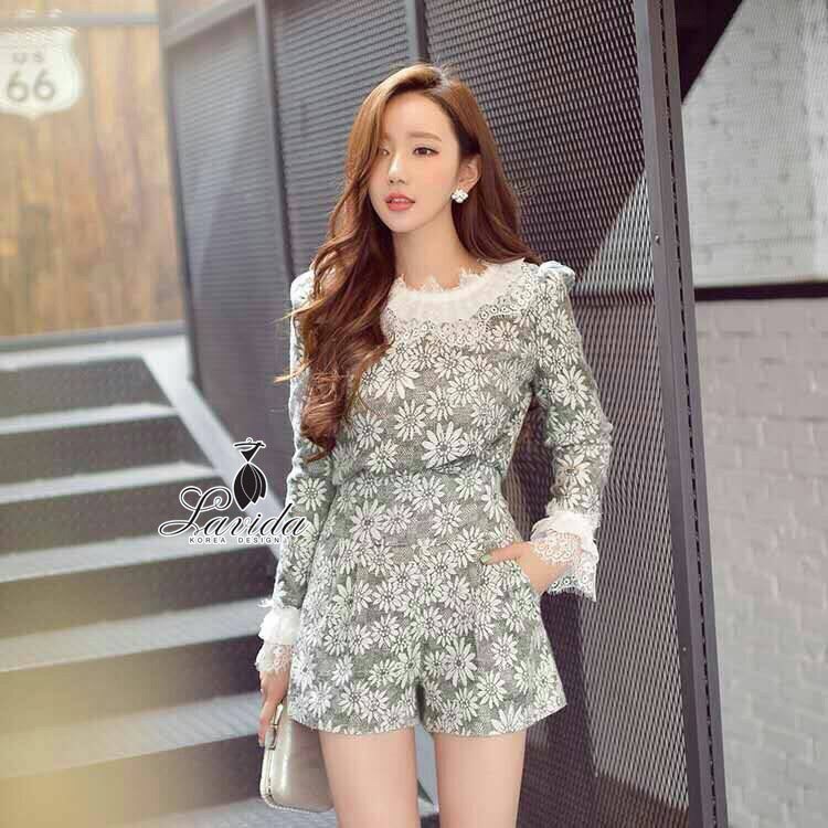 พร้อมส่ง เสื้อกางเกงลายยกดอกเดซี่สีขาวตัดกับสีเทา