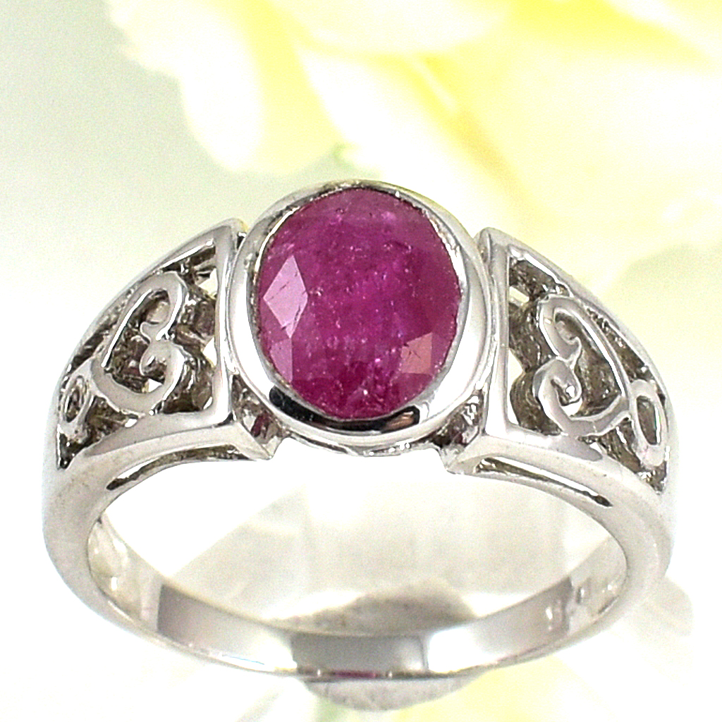 SKJewelryfactory แหวนเงินแท้ ฝังพลอยทับทิมแท้ ตัวเรือนฉลุลายสวยงาม ER01746-RBY