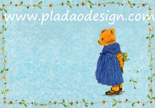 กระดาษสาพิมพ์ลาย สำหรับทำงาน เดคูพาจ Decoupage แนวภาพ หมี Teddy หมีสาว กระโปรงน้ำเงินถือช่อดอกไม้ กับลายแต่งใบไม้ พื้นหลังสีฟ้า
