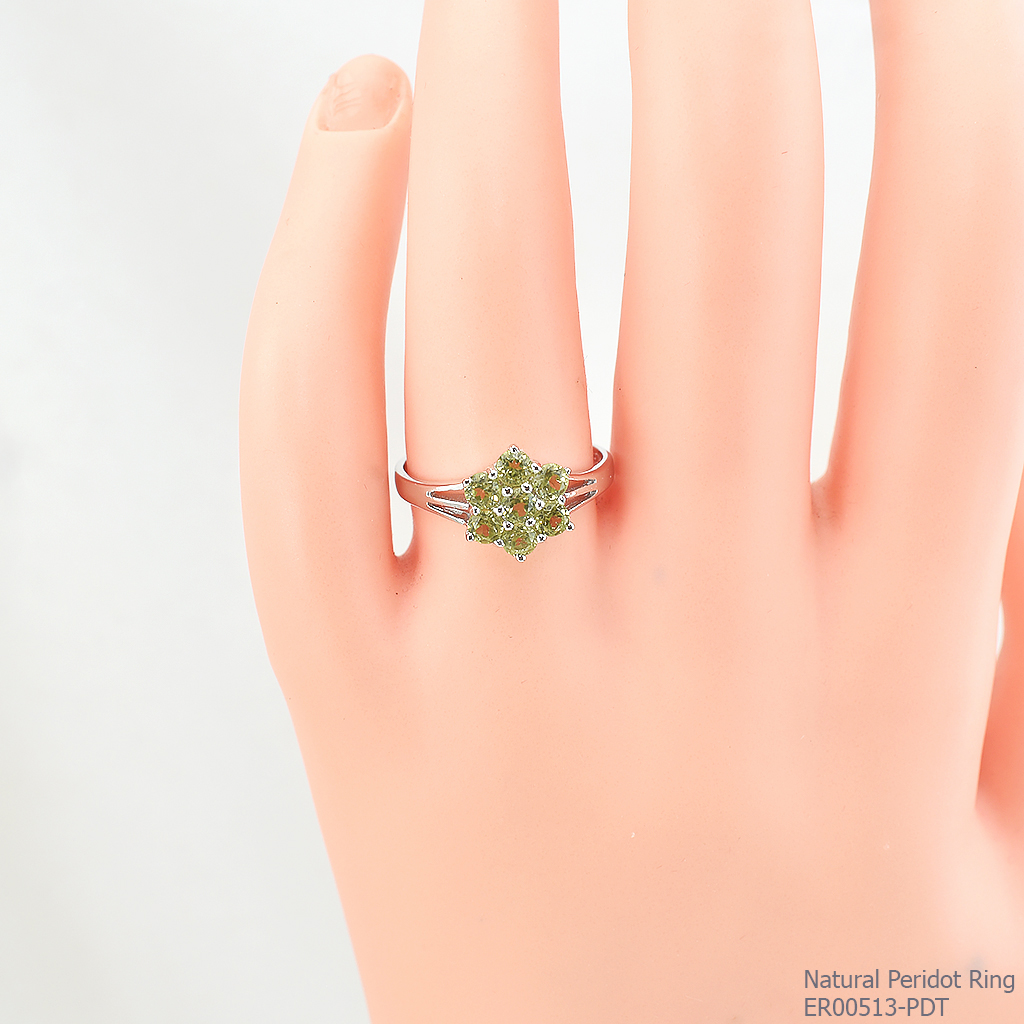SKJewelryfactory แหวนดอกไม้พลอยเพอริดอทแท้ ER00513-PDT