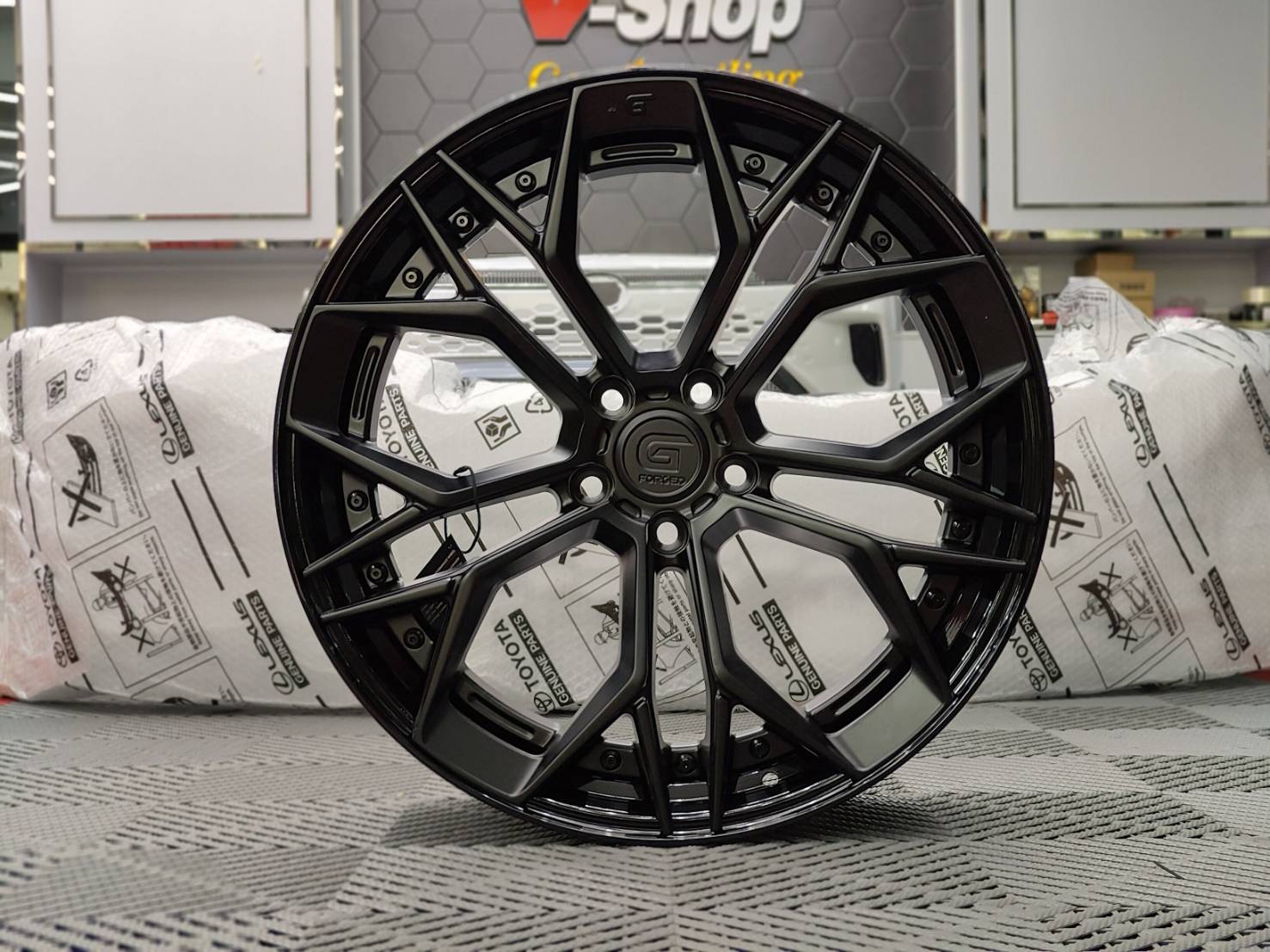 ล้อ G FORGED GF-11 ขอบ20X8.5 5X112/114.3 ET 32สีดำขอบดำเงา *ราคาต่อวง