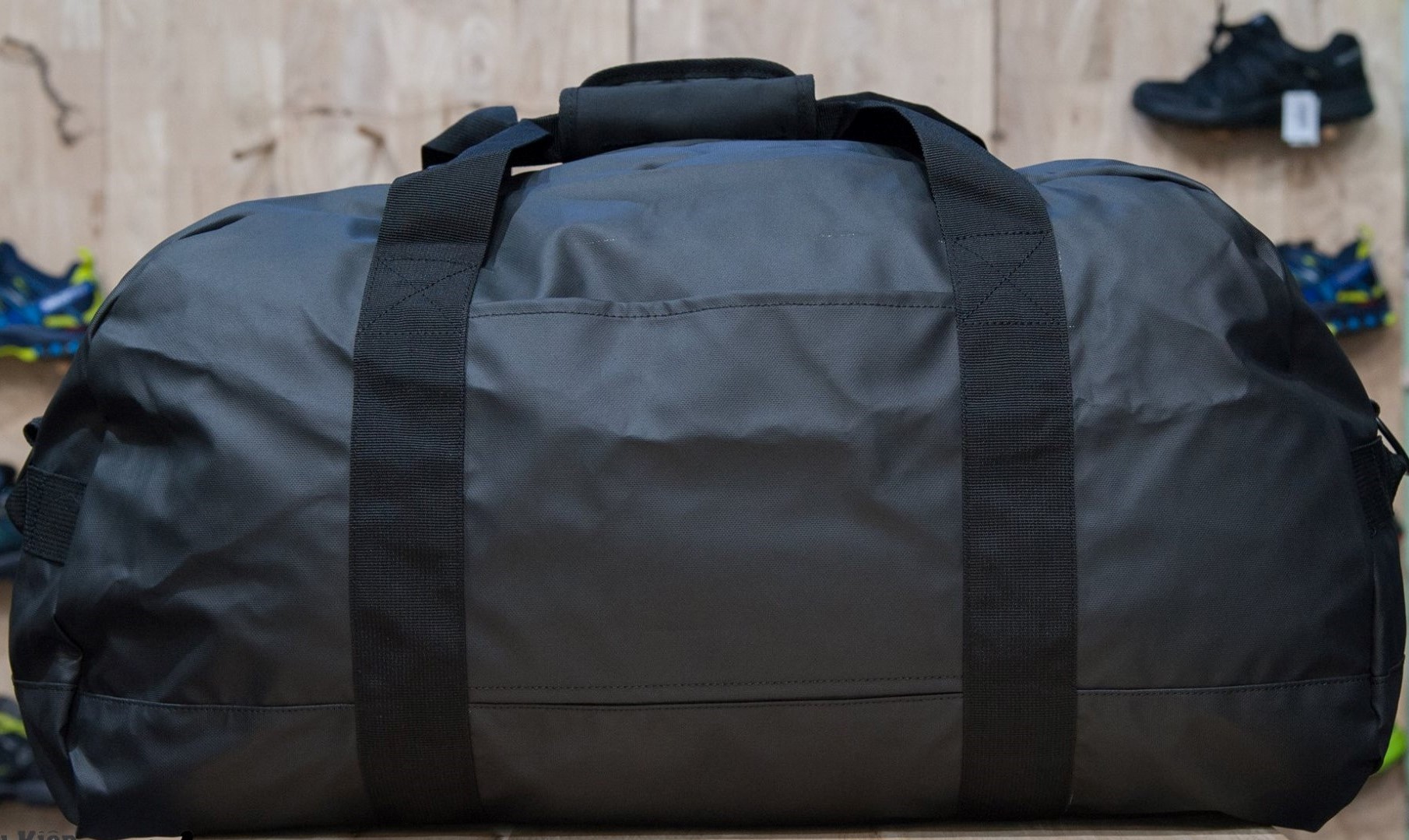 EAGLE CREEK - กระเป๋า Duffel รุ่น No Matter What ไซส์ M สีดำ ความจุ 59 ลิตร