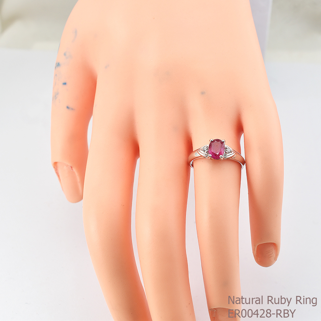 SKJewelryfactory แหวนเงินแท้ 92.5% ฝังพลอยทับทิมแท้ สไตล์เรียบหรู ER00428-RBY