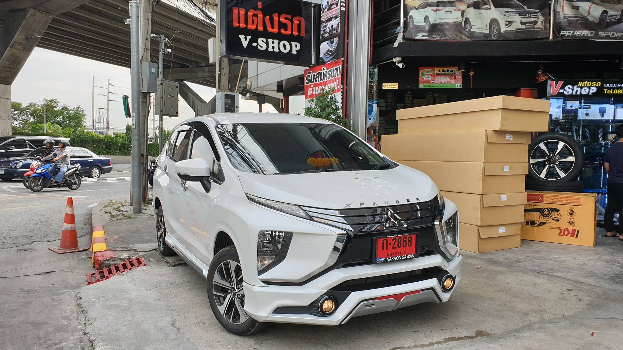 ชุดแต่ง Xpander ทรง Smart X พร้อมไฟทับทิมท้าย( ไม่มีท่อ) ชุด 4ชิ้น