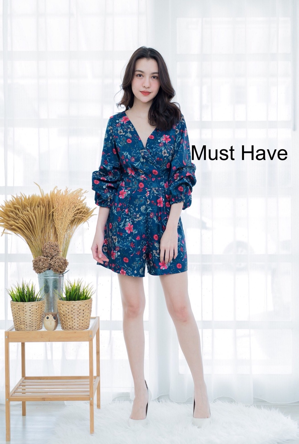 เสื้อผ้าเกาหลี พร้อมส่ง จั้มสูท ทรงคอวีไขว้หน้า