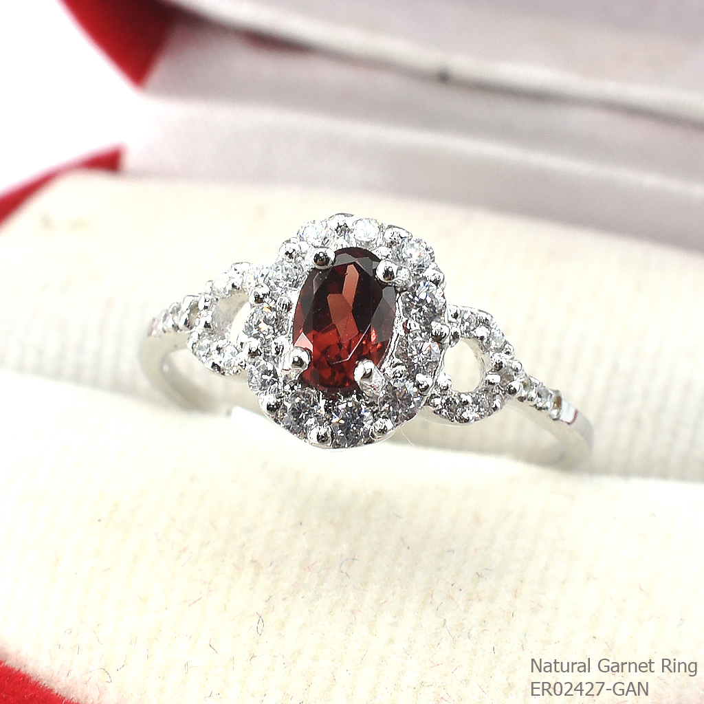 SKJewelryFactory แหวนเงินโกเมนแท้ ล้อมเพชร ER02427-GAN