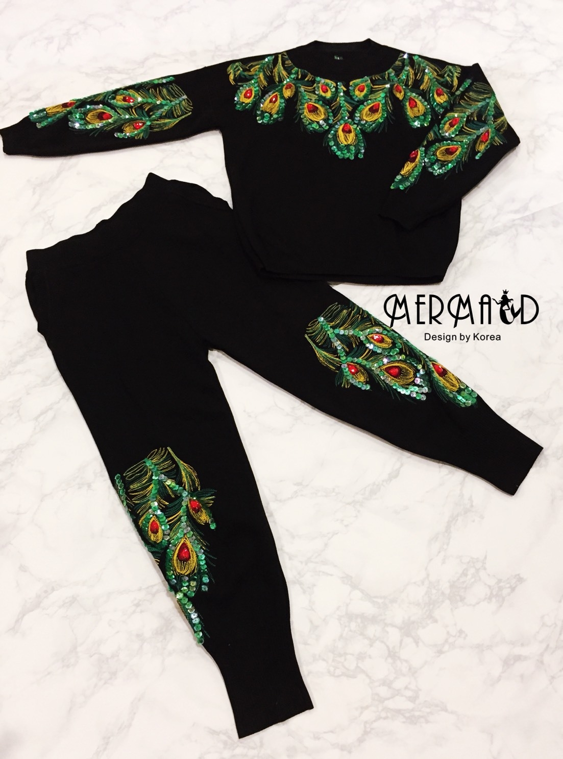 เสื้อผ้าเกาหลี พร้อมส่ง เสื้อ+กางเกงขายาว ผ้านิตติ้ง