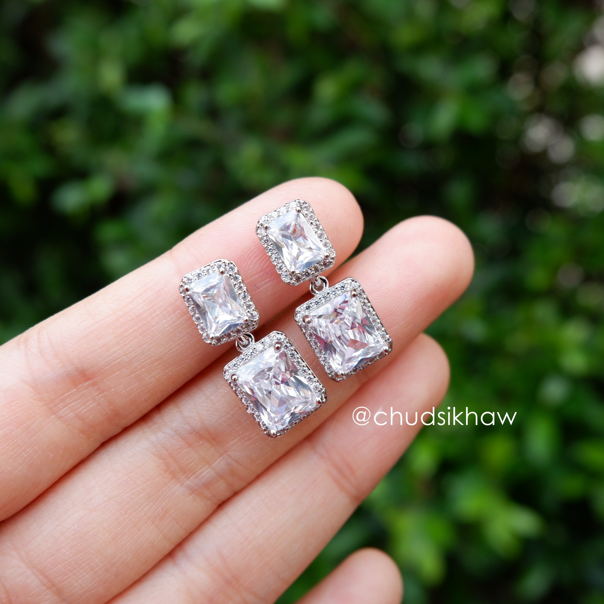 ต่างหูหนีบ สำหรับเจ้าสาวที่ไม่เจาะหู ราคา 160 - 300 บาท