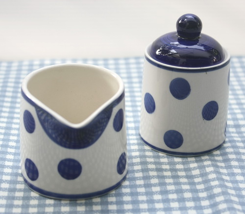 โถน้ำตาล เหยือกนม วินเทจ ลายจุดน้ำเงินบนพื้นขาว Polka Dot Witthard of Chealsea