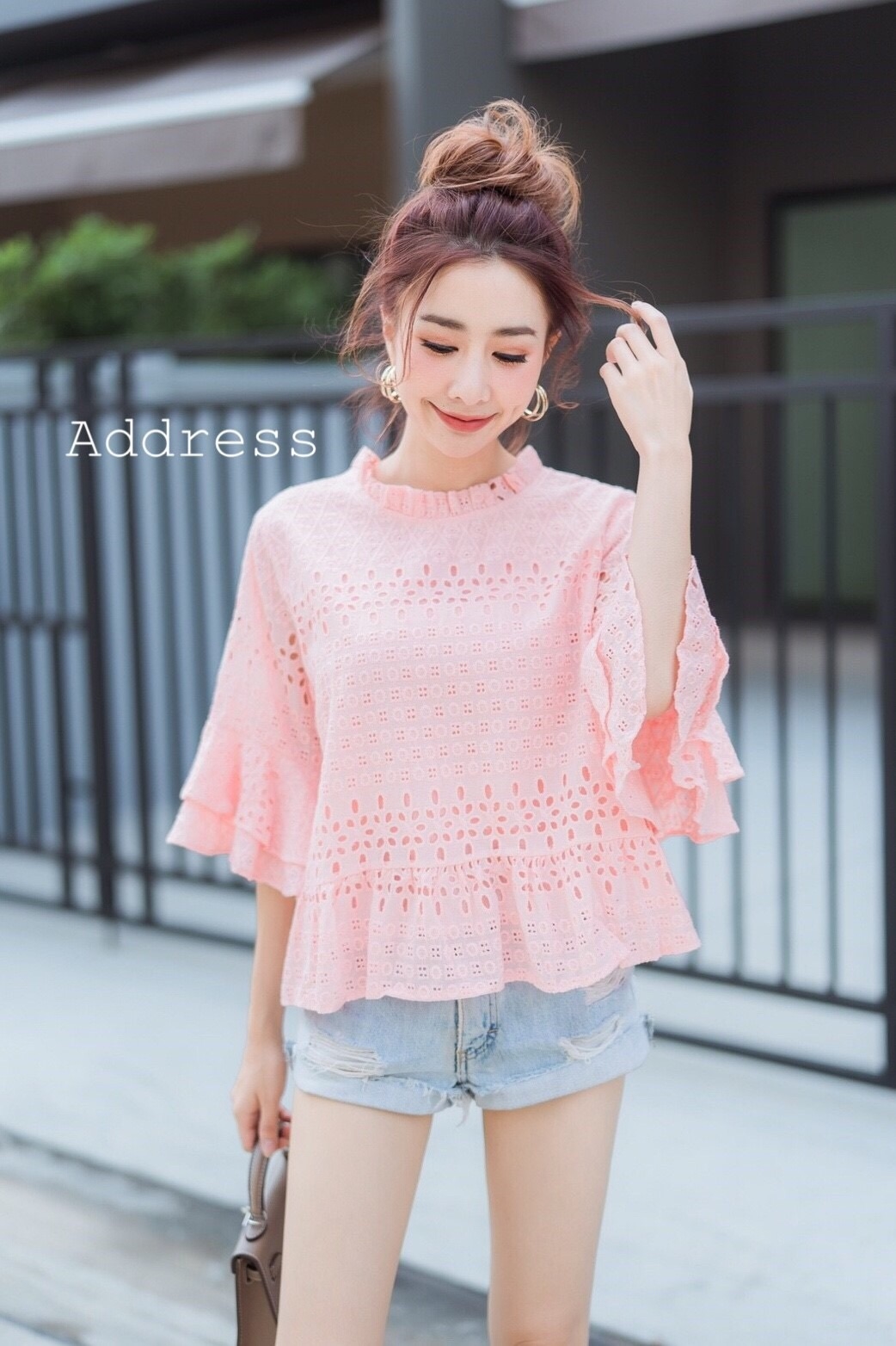 เสื้อลูกไม้ พร้อมส่ง เสื้อผ้าลูกไม้ เย็บแต่งระบาย 2 ชั้น