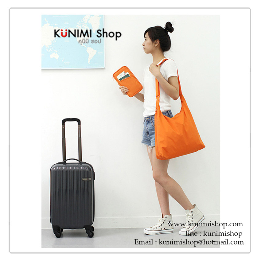 GB180 กระเป๋าสะพาย กระเป๋าเดินทาง เนื้อผ้ากันน้ำ พับเก็บได้ พกพาสะดวก เก๋ น่ารัก ใส่ของเอนกประสงค์ มีสายสะพาย เปิด-ปิดด้วยซิบขนาด ขนาด กว้าง 42 x สูง 38 cm.