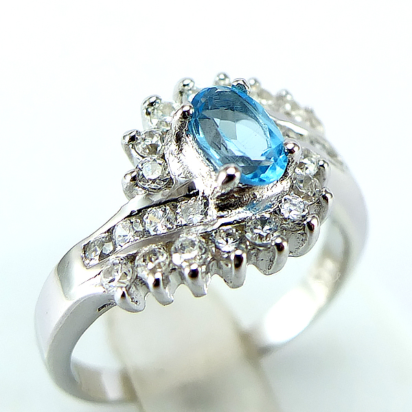 SKJewelryfactory แหวนเพลอยสวิสบลูโทปาซแท้ ดีไซน์หรูหรา ER00821-SBT