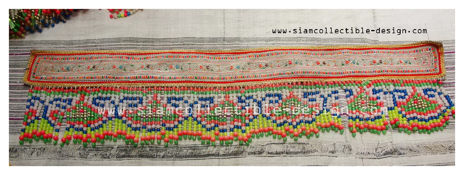 ผ้าคาดเอวลูกปัดจากม้งจีน J001/ Vintage Hmong Fabric hand made beaded J001