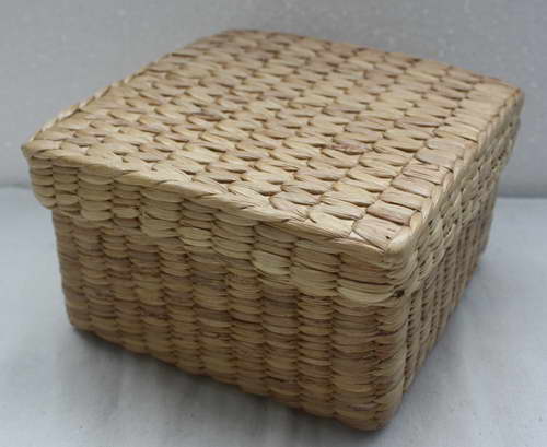 ชิ้นงานดิบ ผักตบชวา ทำ Decoupage งานเพนท์ กล่องเก็บของมีฝาปิด ขนาด 6.5" x 6.5" x 4"