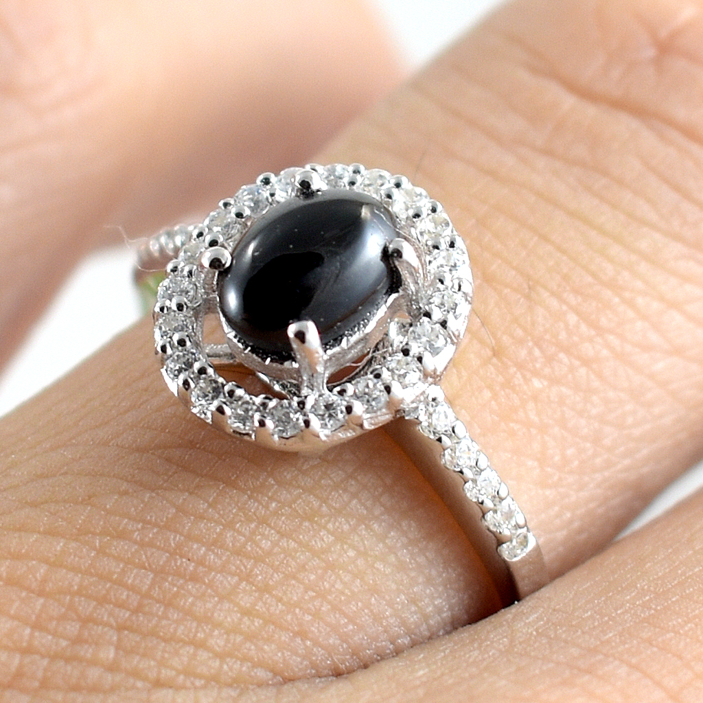 SKJewelryFactory แหวนนิล ล้อมเพชร ทรงนี้น่ารักมาก ใครชอบแหวนล้อมต้องวงนี้เลย ER02206-ONC