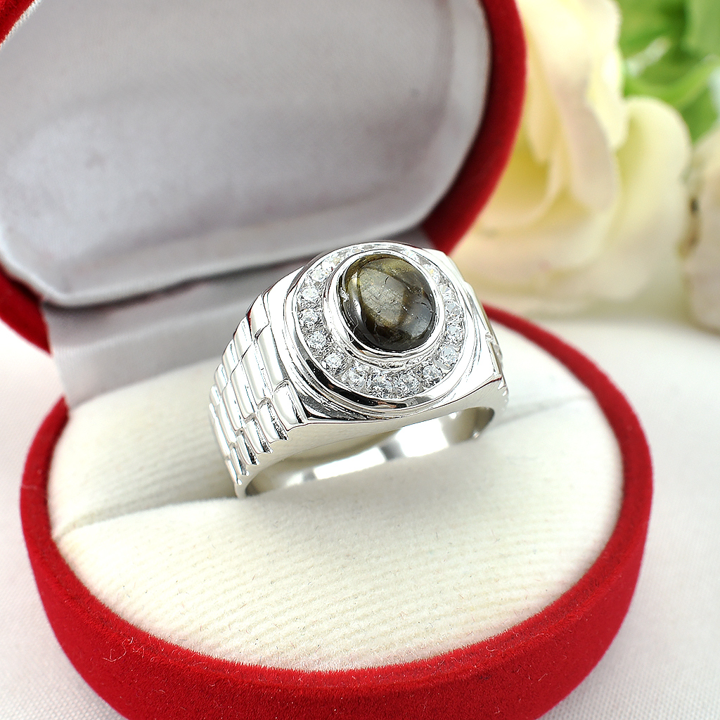 SKJewelryFactory แหวนพลอยแบล็คสตาร์แซฟไฟร์แท้ เวลาเจอแสงแดด จะเหลือบเป็นดาว Star เด่นเป็นสง่า MR00062-BST